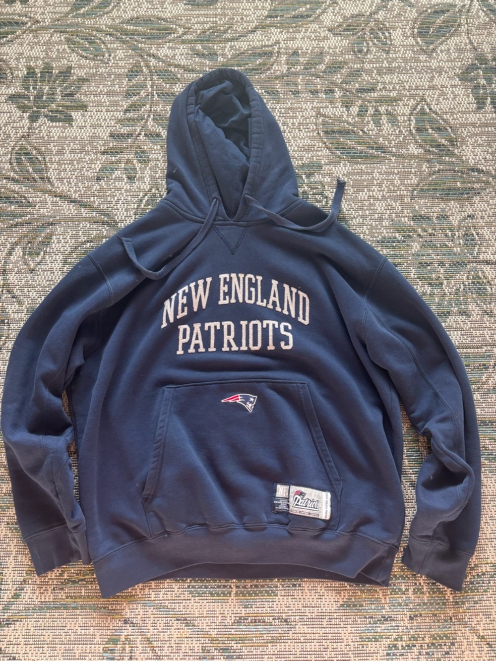 Vintage Y2K New England Patriots Navy Hoodie with Embroidered Logo